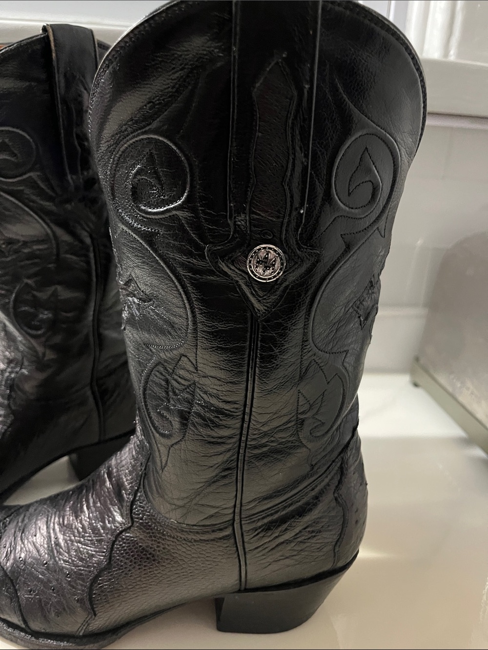 Montana Black Ostrich Western Pull-Up Cowboy Boots - Picture 5 of 16